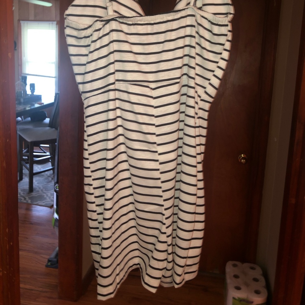 Romper - Picture 2 of 2